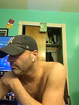 Snapshot of Novabear6996 chatting on March 19, 12:04 am Novabear6996 online show from March 19, 12:04 am