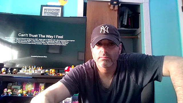 Snapshot of Novabear6996 chatting on November 27, 6:52 pm Novabear6996 online show from November 27, 6:52 pm