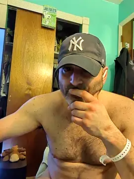 Snapshot of Novabear6996 chatting on March 21, 5:11 am Novabear6996 online show from March 21, 5:11 am