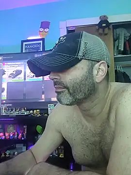 Snapshot of Novabear6996 chatting on December 15, 5:57 am Novabear6996 online show from December 15, 5:57 am