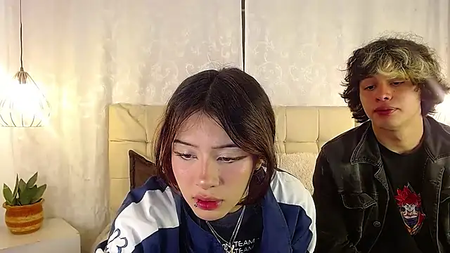 Snapshot of fyreandfox_ chatting on March 12, 2:34 pm fyreandfox online show from March 12, 2:34 pm