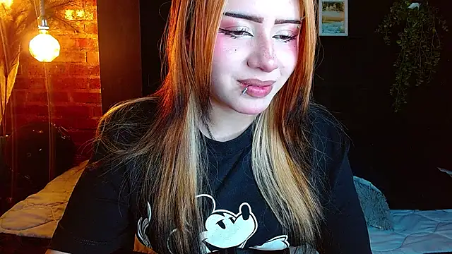 Snapshot of fyreandfox_ chatting on June 27, 8:26 pm fyreandfox online show from June 27, 8:26 pm