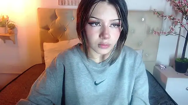 Snapshot of fyreandfox_ chatting on November 2, 8:47 pm fyreandfox online show from November 2, 8:47 pm