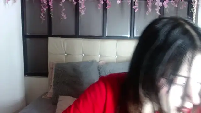 Snapshot of fyreandfox_ chatting on December 18, 7:18 pm fyreandfox online show from December 18, 7:18 pm