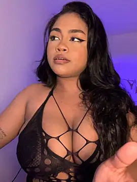 Snapshot of Dahiana_Giil chatting on November 12, 6:39 am Dahiana Giil online show from November 12, 6:39 am