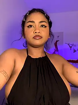 Snapshot of Dahiana_Giil chatting on November 7, 5:12 am Dahiana Giil online show from November 7, 5:12 am