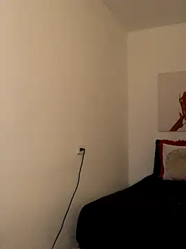 Snapshot of Dahiana_Giil chatting on October 25, 12:43 am Dahiana Giil online show from October 25, 12:43 am