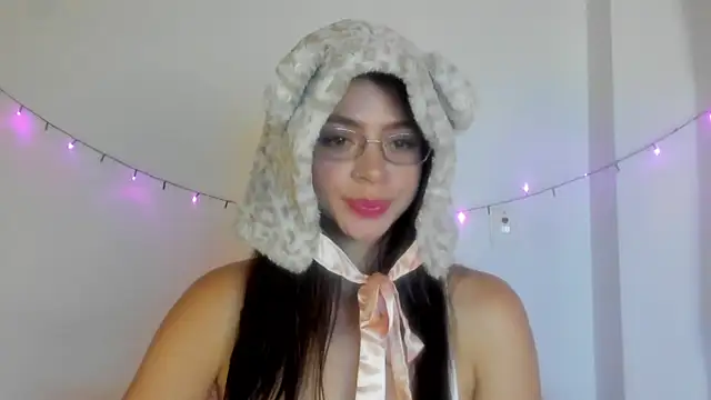 Snapshot of Danna_Myst chatting on October 4, 2:46 am Danna Myst online show from October 4, 2:46 am