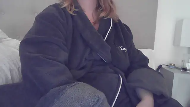 Snapshot of sizha6 chatting on October 27, 7:42 am sizha6 online show from October 27, 7:42 am