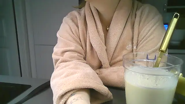 Snapshot of sizha6 chatting on February 6, 6:04 pm sizha6 online show from February 6, 6:04 pm