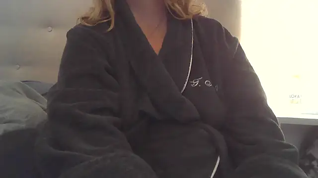 Snapshot of sizha6 chatting on October 13, 7:32 am sizha6 online show from October 13, 7:32 am