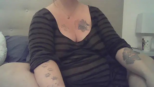 Snapshot of sizha6 chatting on November 3, 5:45 am sizha6 online show from November 3, 5:45 am