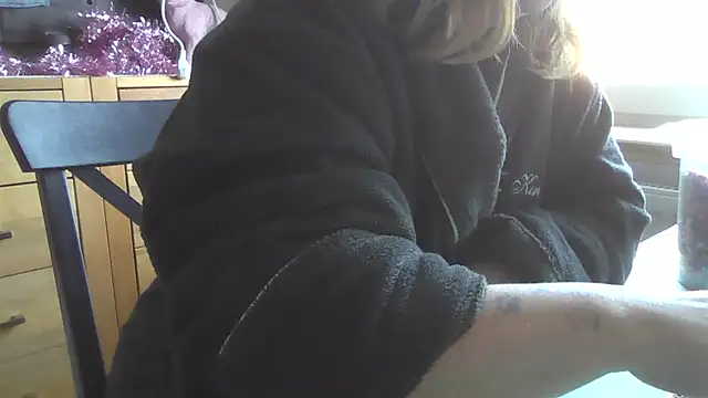 Snapshot of sizha6 chatting on September 19, 5:44 am sizha6 online show from September 19, 5:44 am