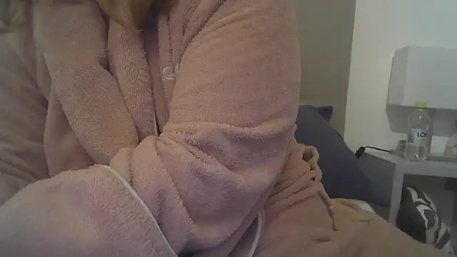 Snapshot of sizha6 chatting on December 2, 6:48 am sizha6 online show from December 2, 6:48 am