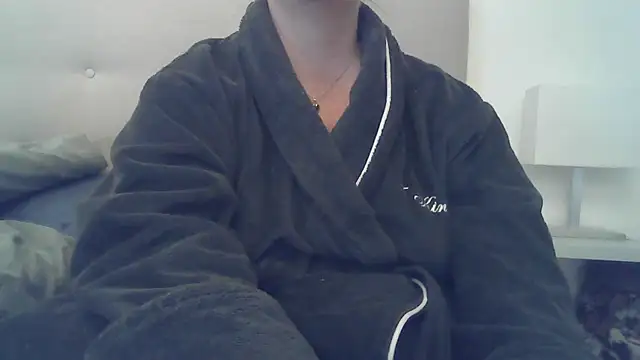 Snapshot of sizha6 chatting on October 3, 8:38 am sizha6 online show from October 3, 8:38 am