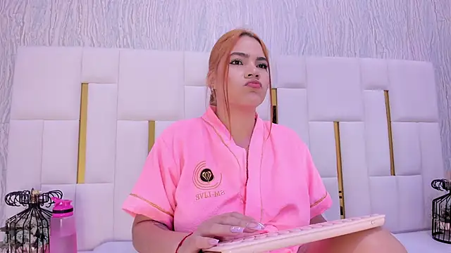 hillary uckerman  online show from January 16, 11:25 am