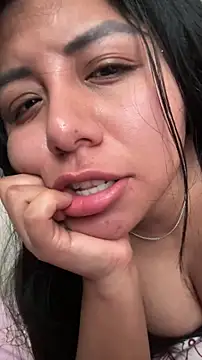 Snapshot of Karla_Stein2025 chatting on October 15, 12:24 pm Karla Stein2025 online show from October 15, 12:24 pm