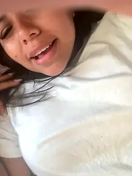 Snapshot of Karla_Stein2025 chatting on October 23, 10:19 pm Karla Stein2025 online show from October 23, 10:19 pm