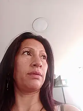 Aisha Nowak online show from January 9, 9:44 pm