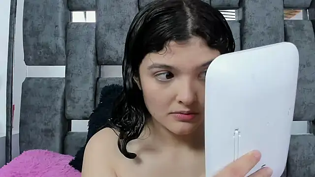 Snapshot of ARTEMISAKIM chatting on October 30, 5:21 pm ARTEMISAKIM online show from October 30, 5:21 pm