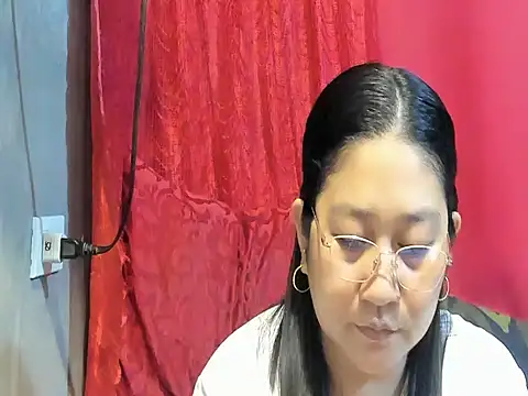 hotchubby88 online show from May 11, 6:37 am