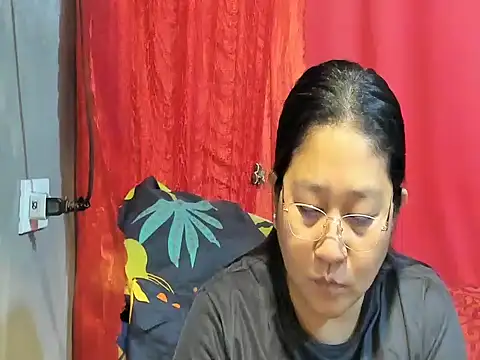 hotchubby88 online show from April 5, 8:32 am