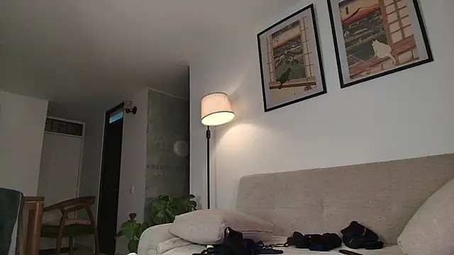 mmycaliope online show from April 21, 1:42 am