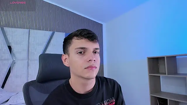 JacobRoberts1 online show from November 15, 8:13 pm