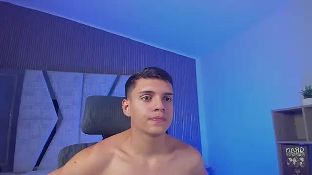 JacobRoberts1 online show from October 3, 7:48 pm