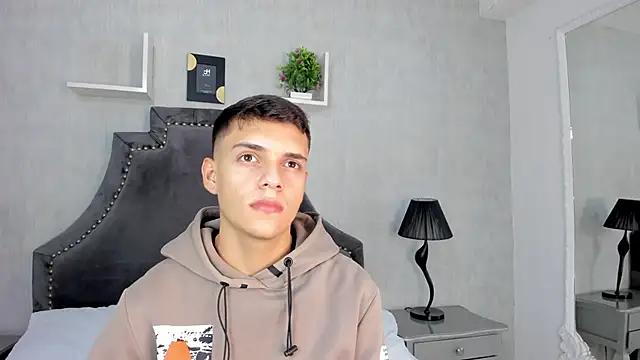 JacobRoberts1 online show from October 24, 5:06 am