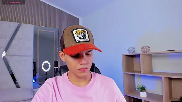 JacobRoberts1 online show from November 24, 9:04 pm