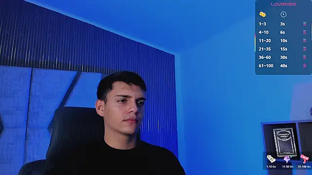 JacobRoberts1 online show from October 21, 8:19 pm