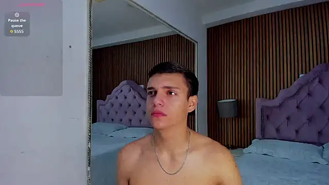 JacobRoberts1 online show from September 19, 2:32 pm