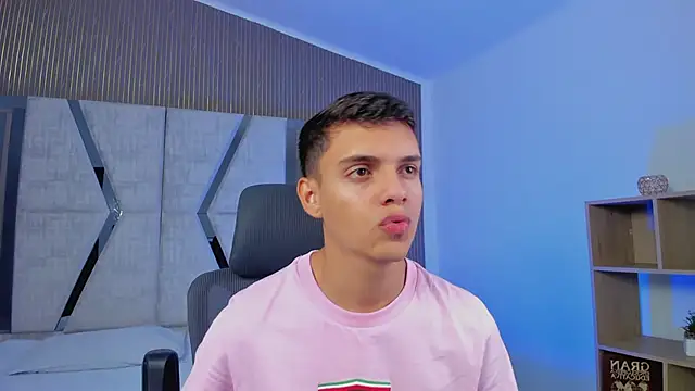 JacobRoberts1 online show from October 10, 8:09 pm