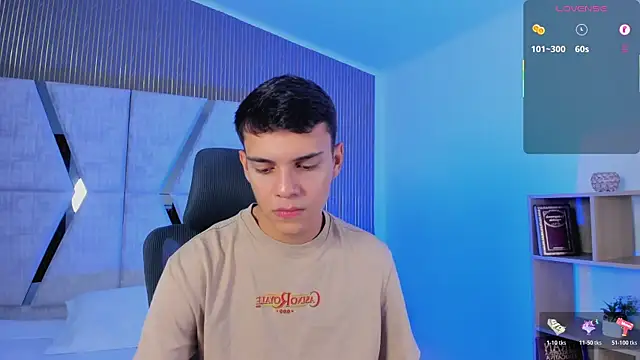 JacobRoberts1 online show from October 17, 8:21 pm