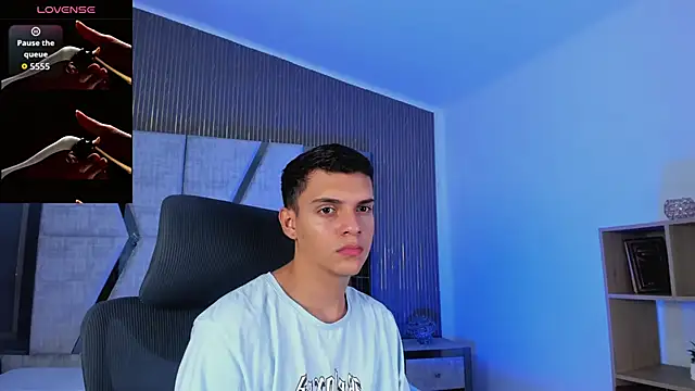 JacobRoberts1 online show from October 16, 8:39 pm