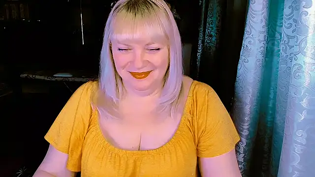 FlowerButterf online show from March 4, 10:50 pm