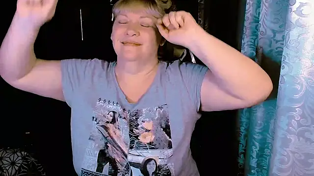 FlowerButterf online show from March 9, 1:09 am