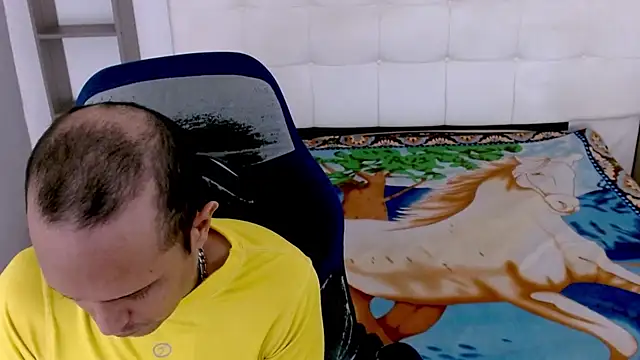 JhonTorres018 online show from November 1, 3:46 am