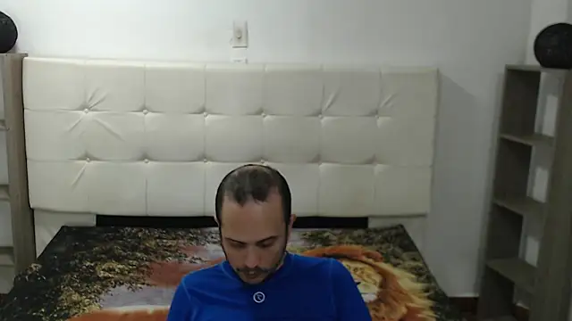 JhonTorres018 online show from November 19, 4:01 am