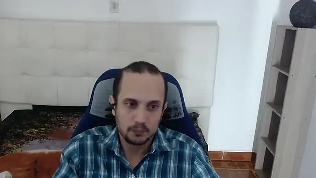 Snapshot of JhonTorres018 chatting on November 21, 9:41 am JhonTorres018 online show from November 21, 9:41 am