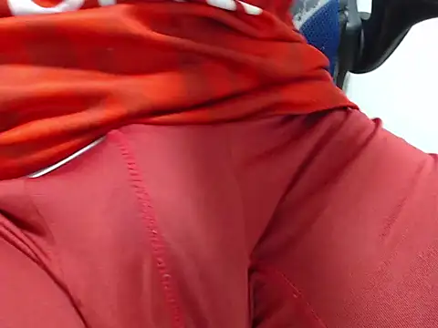 Snapshot of JhonTorres018 chatting on November 20, 9:10 am JhonTorres018 online show from November 20, 9:10 am