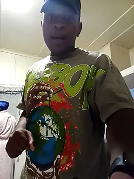 Snapshot of bosszonke123 chatting on February 23, 8:22 pm bosszonke123 online show from February 23, 8:22 pm