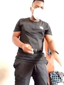 Snapshot of bosszonke123 chatting on February 19, 12:33 pm bosszonke123 online show from February 19, 12:33 pm