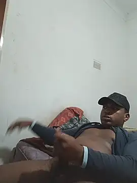 Snapshot of bosszonke123 chatting on June 3, 9:41 pm bosszonke123 online show from June 3, 9:41 pm