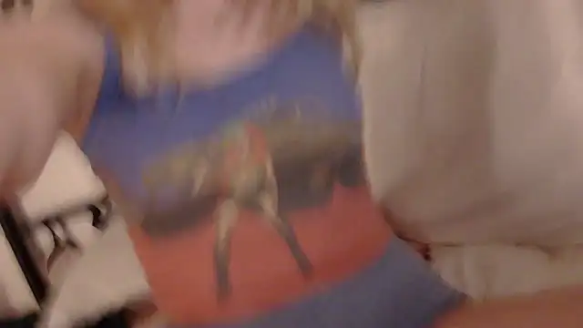 Snapshot of sinfulblonde1 chatting on March 1, 4:04 am sinfulblonde1 online show from March 1, 4:04 am
