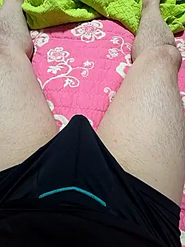 Snapshot of halu5400 chatting on October 3, 7:32 am halu5400 online show from October 3, 7:32 am