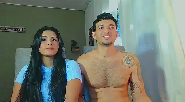 Snapshot of Reina_paola chatting on March 6, 5:22 pm Reina paola online show from March 6, 5:22 pm