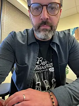 plaintreebull online show from April 2, 4:13 pm