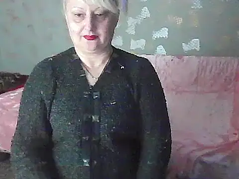 Snapshot of NikolinaBounty chatting on March 6, 6:37 pm NikolinaBounty online show from March 6, 6:37 pm